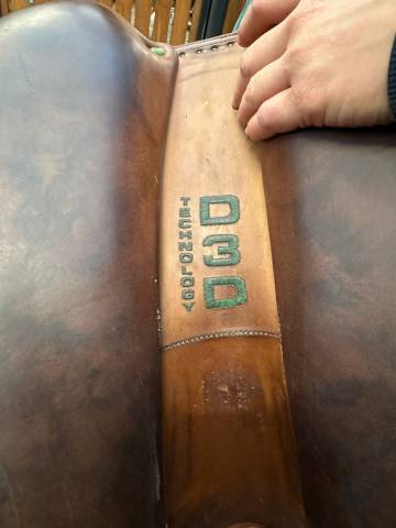 Selle devoucoux oméga 