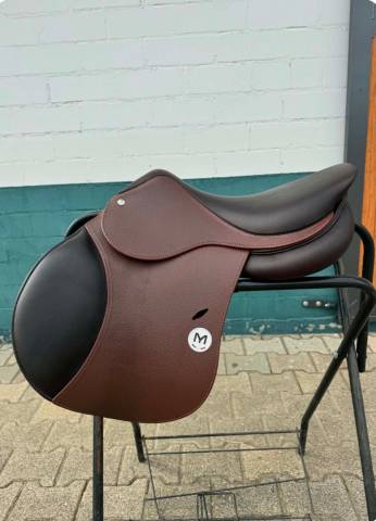 Selle Meyer siège semi creux 17 pouces 