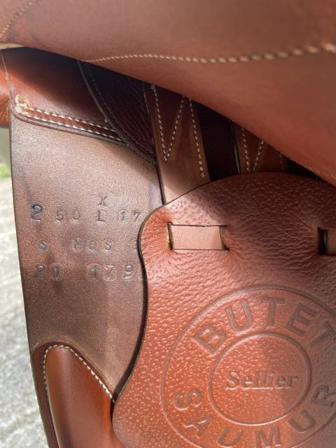 vends selle Butet doublée veau de 2021 taille 17 