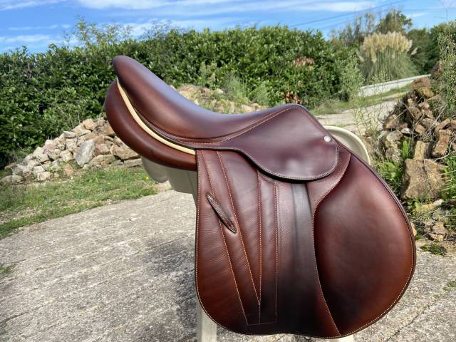 vends selle Butet doublée veau de 2021 taille 17 