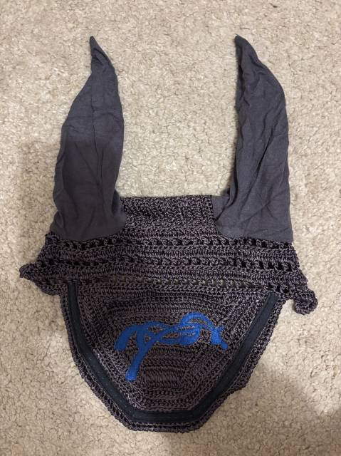 Bonnets Pénélope Store - très bon état 