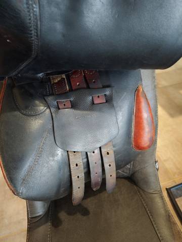 Selle cuir noire Forestier Mixte 17,5 pouces