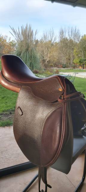 Vend Selle Eric Thomas Fontainebleu 17.5