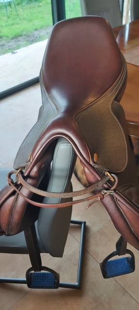 Vend Selle Eric Thomas Fontainebleu 17.5