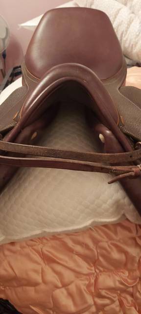 Vend Selle Eric Thomas Fontainebleu 17.5