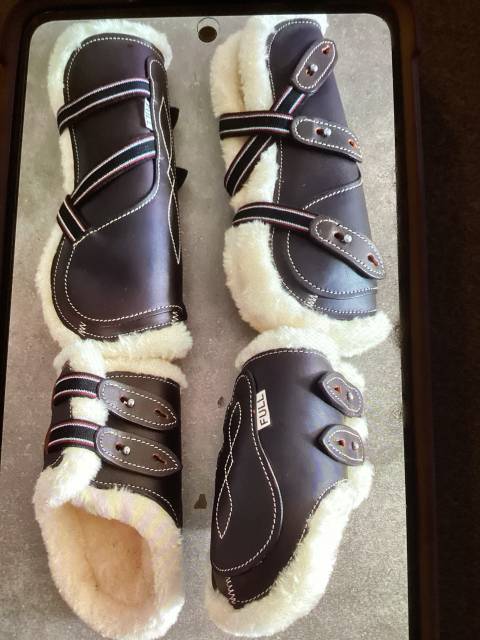 Ensemble guêtres et protège boulets en moumoute