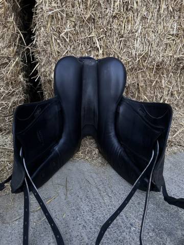 Selle de Dressage PRO IKONIC "Doublée Buffle"