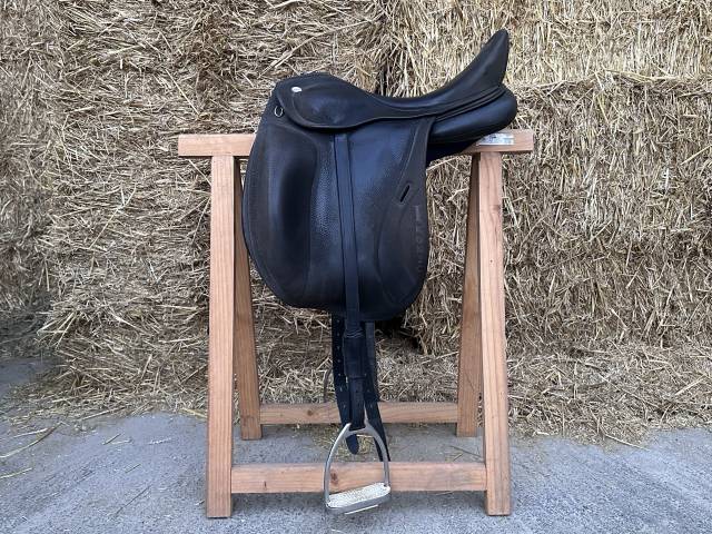 Selle de Dressage PRO IKONIC "Doublée Buffle"