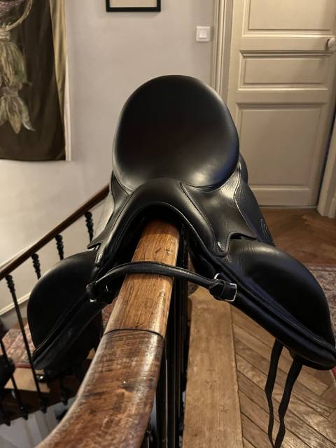 Selle dressage Forestier 17 pouces 