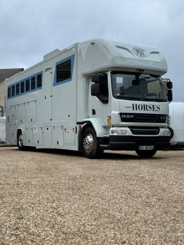 Camion chevaux 7 places home car 