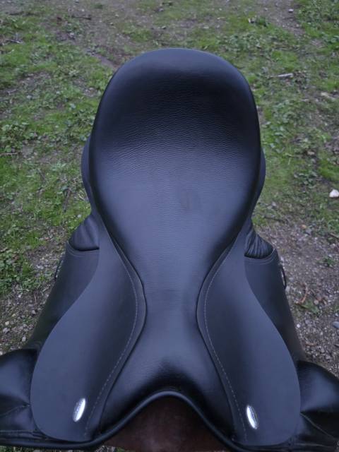 Selle dressage thorowgood T8