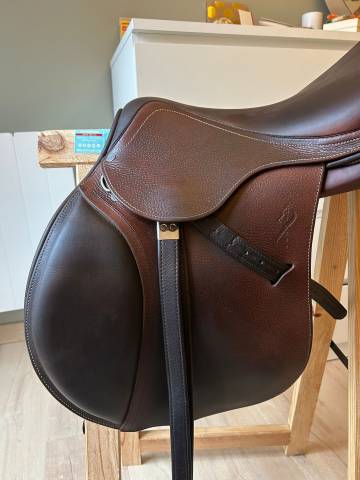 Selle Antarès classique excellent état 