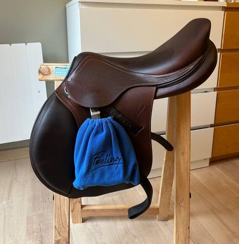 Selle Antarès classique excellent état 