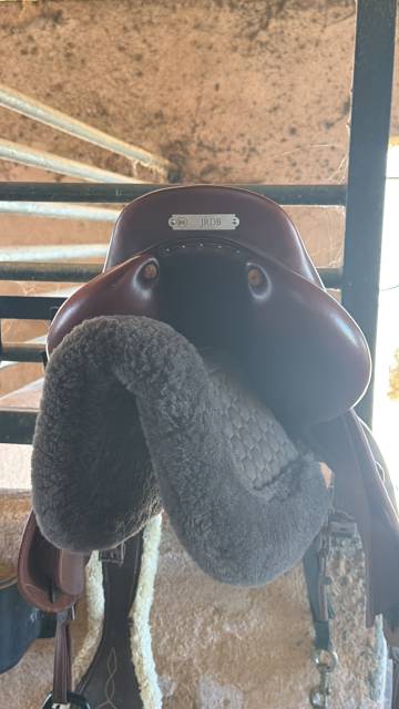 Selle Meyer 2024 - 17/4 siège creux - Marianne 