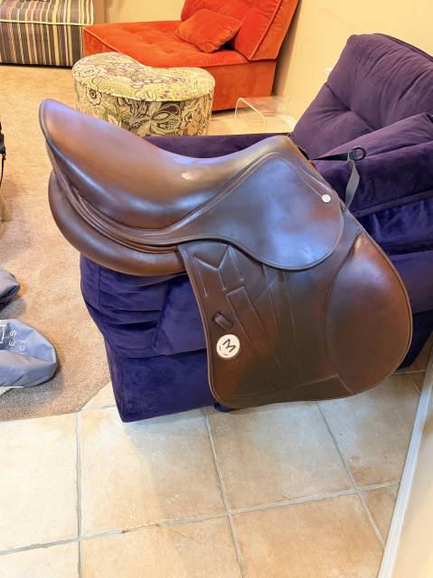 Selle meyer 2020 - semi creuse 17/4 veau 