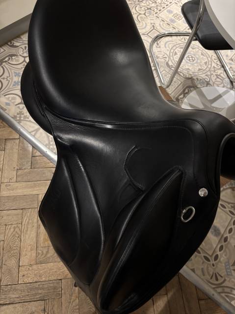 Selle de dressage JUMPIN ONE