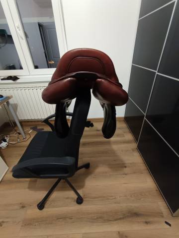 Selle cwd 18 pouce quartier 4 C 