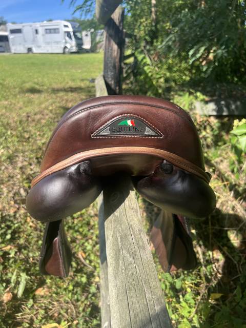 Selle d'obstacle Equiline Nick Skelton