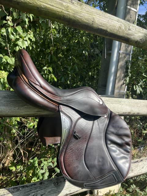 Selle d'obstacle Equiline Nick Skelton