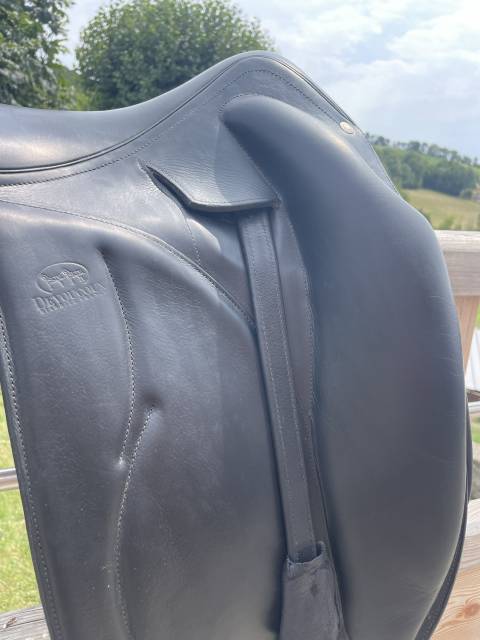 Selle de dressage Devoucoux 