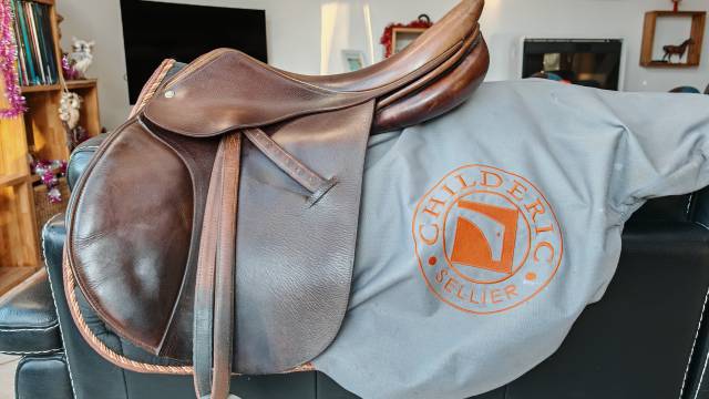 Selle Childeric 18 pouces