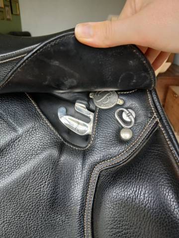 Selle Bates obstacle Elevation Plus 17 pouces