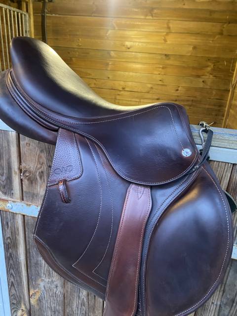 Selle CWD close contact -17 pouces