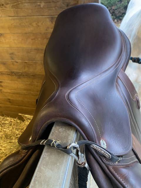 Selle CWD close contact -17 pouces