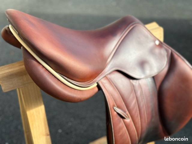 selle butet semi creuse 17 pouces 2021