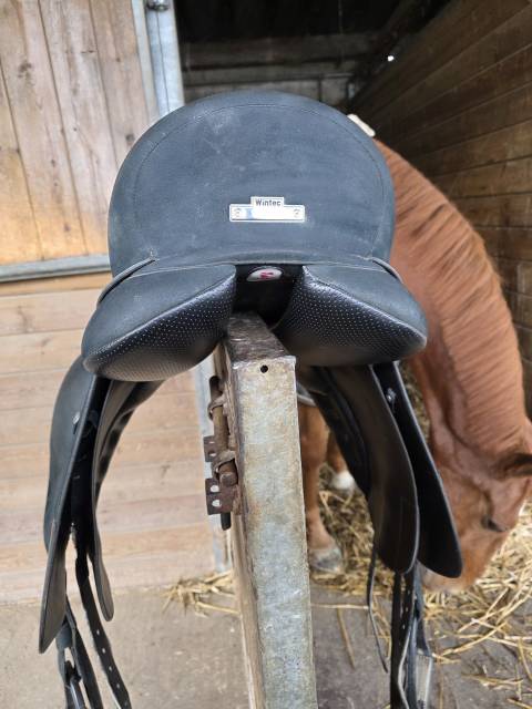 Selle de dressage isabell werth avec arcades interchangeables 