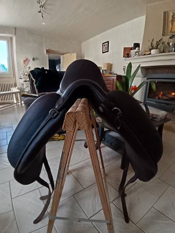 Selle de dressage gbs