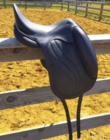 SELLE DRESSAGE GBS