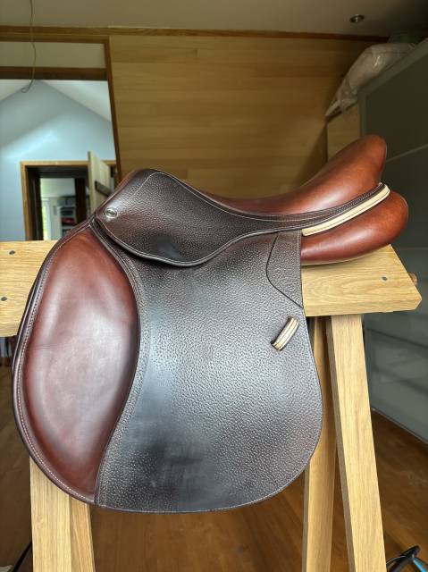 Selle CWD en bon &eacute;tat 2022