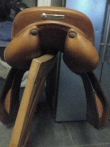 Selle Butet 17.5 plate doubll&eacute;le veau couleur Gold