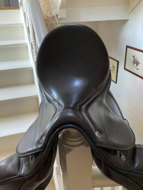 Vend selle dressage Prestige Optimax2  17 pouces. 