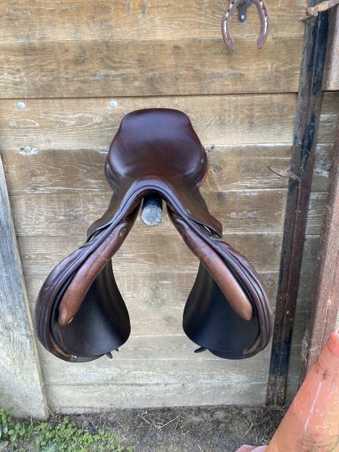Selle obstacle Herm&egrave;s 17,5