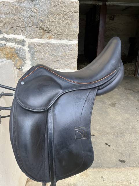 Selle dressage childeric 