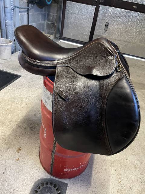 Selle &Eacute;ric Thomas 17pouce 