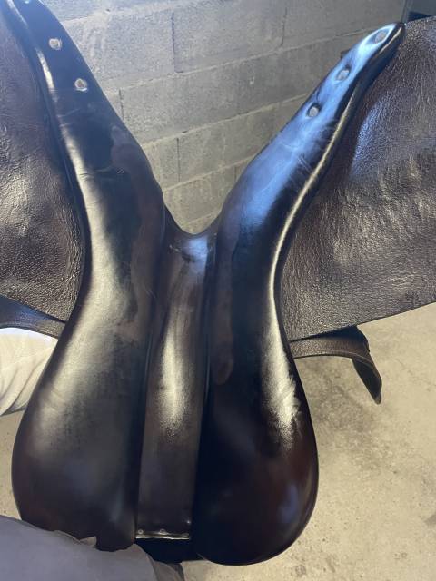 Selle &Eacute;ric Thomas 17pouce 