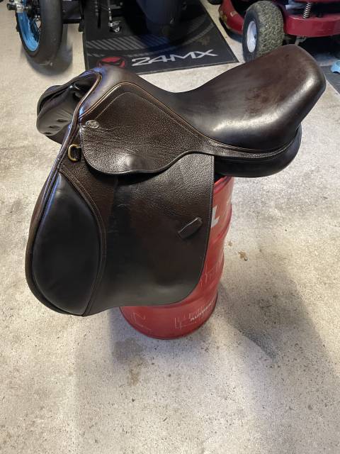 Selle &Eacute;ric Thomas 17pouce 