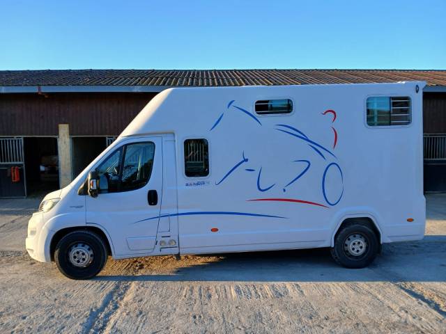 Vends camion VL Fiat Ducato excellent &eacute;tat / 180Ch 