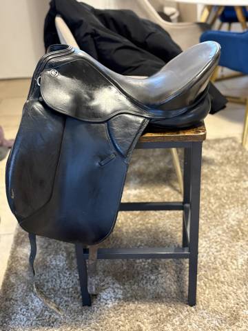 Selle de dressage 18 pouce kieffer 