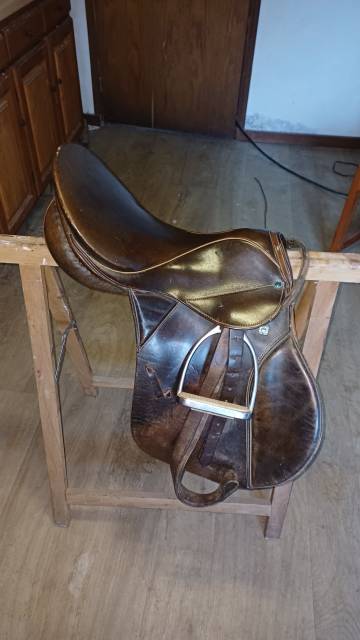 Selle cuir Stubben 