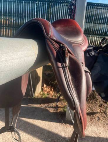 Selle Devoucoux Chiberta O 17