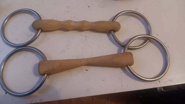 Mors en r&eacute;sine 