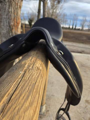 selle DRESSAGE DEVOUCOUX 17,5