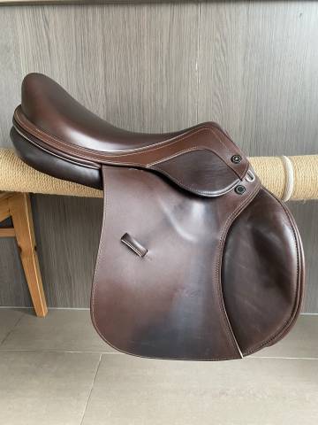 Prestige Rubino MF-AS-X Jumping Saddle &ndash; 17.5&rdquo;