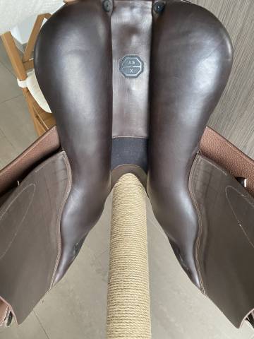 Prestige Rubino MF-AS-X Jumping Saddle &ndash; 17.5&rdquo;