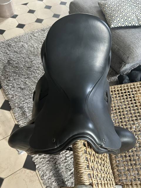 Selle dressage County 17