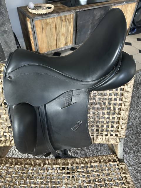 Selle dressage County 17